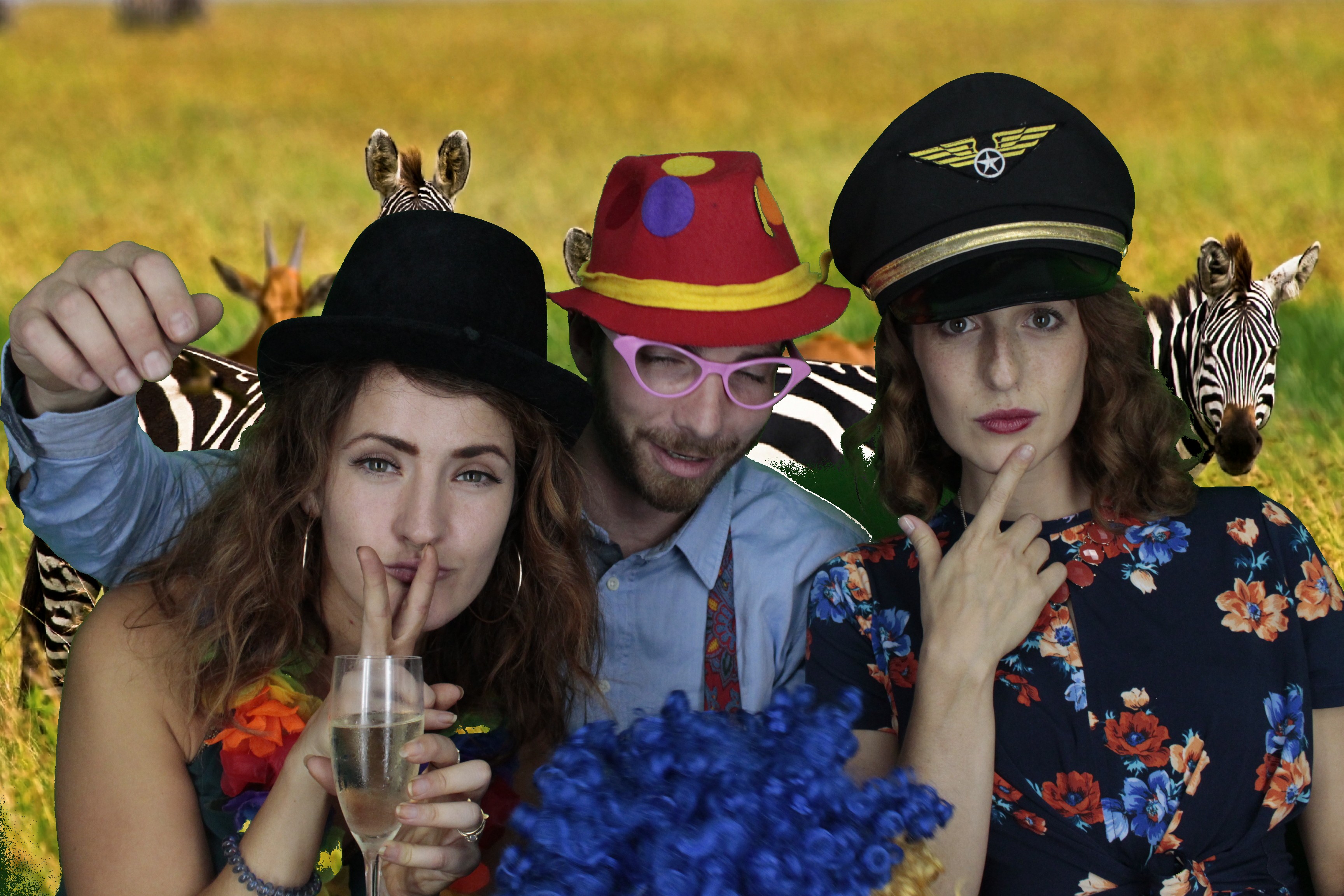 Mr & Mrs Bowles | View more photos from the event at gallery.myphotoboothexperience.co.uk/u/MyPhotoBoothExperienceLtd/Mr-Mrs-Bowles